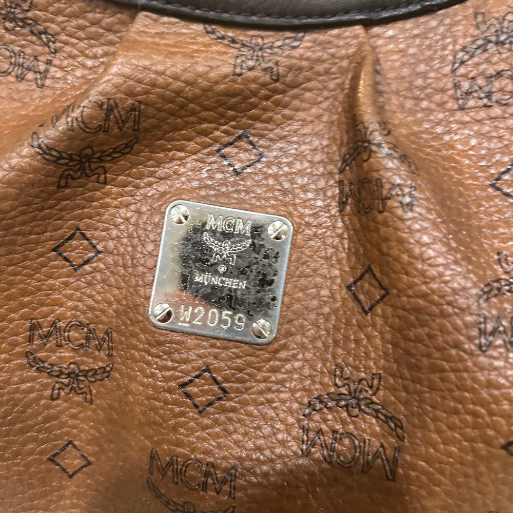 MCM Crossbody Medium Choco Brown Bag - Picture 4 of 13